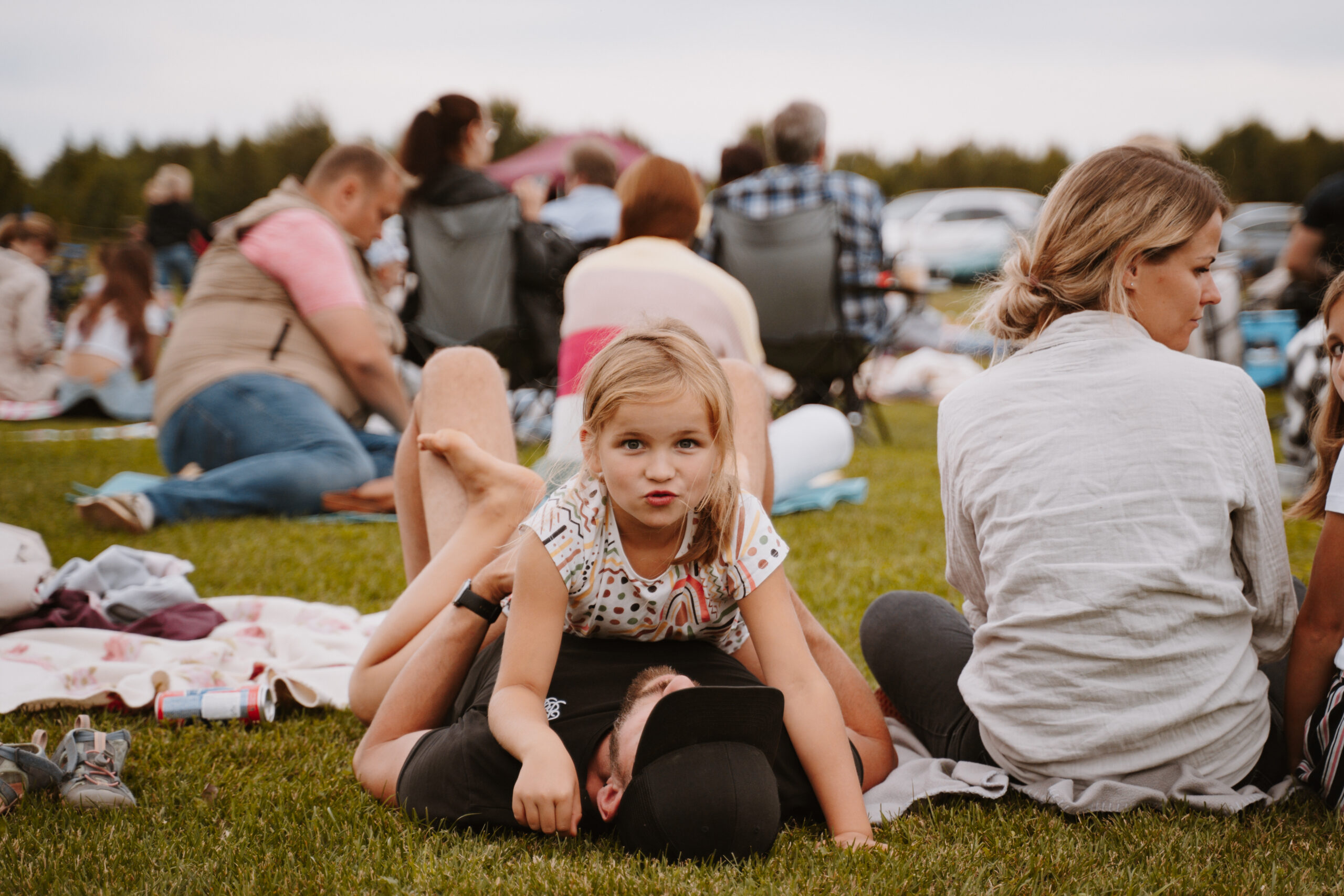 Ürituste, kontserdi fotograaf tallinnas. Hendik Sal saller