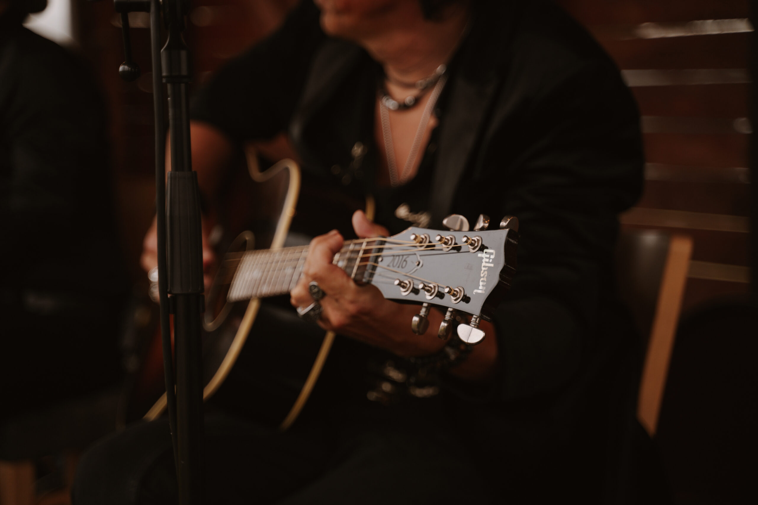 Ürituste, kontserdi fotograaf tallinnas. Hendik Sal saller