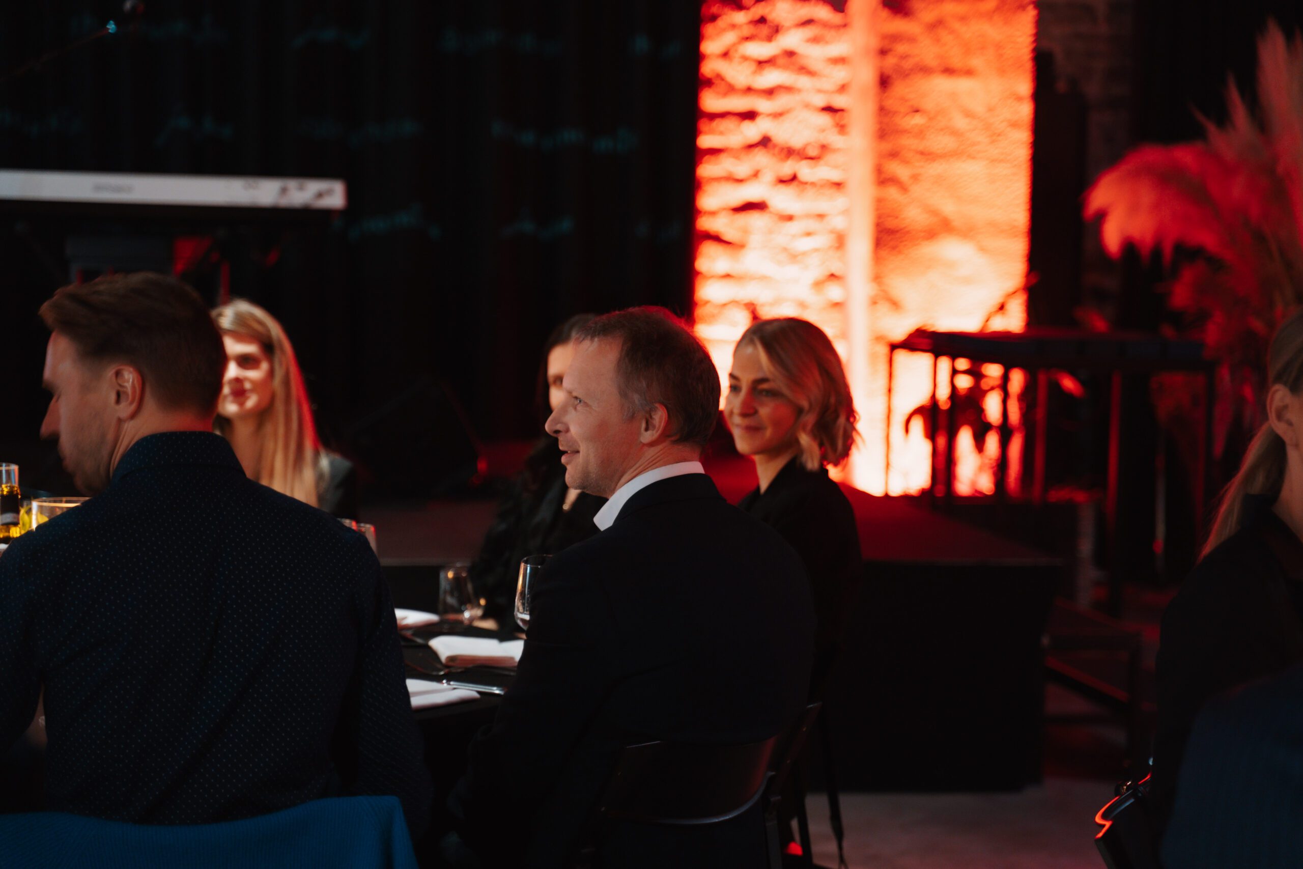 Ürituste, sündmuste, firmaürituste fotogoraaf, firmapeo fotograaf, fotograaf peo jäädvustamiseks